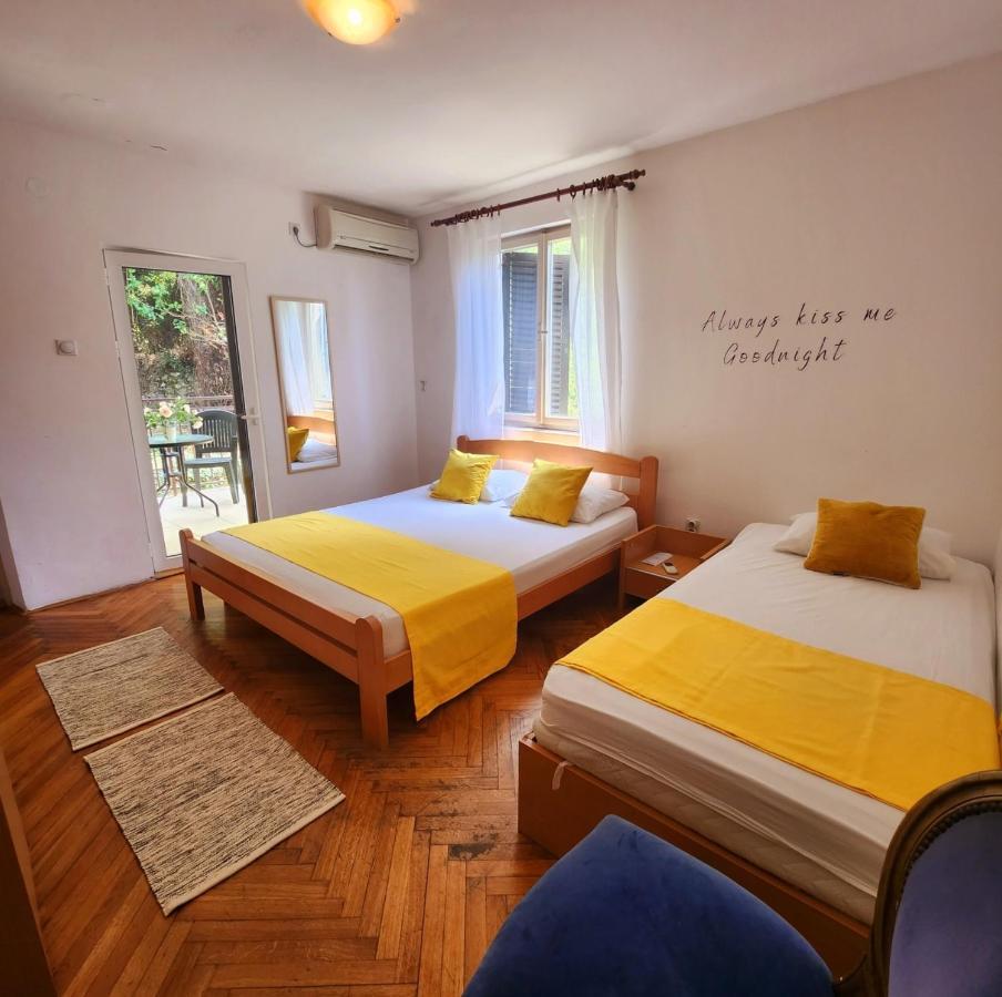 Bela Kuca Studio Apartments-Na Korak Do Mora-A Step To The Sea Rafajlovići Eksteriør bilde