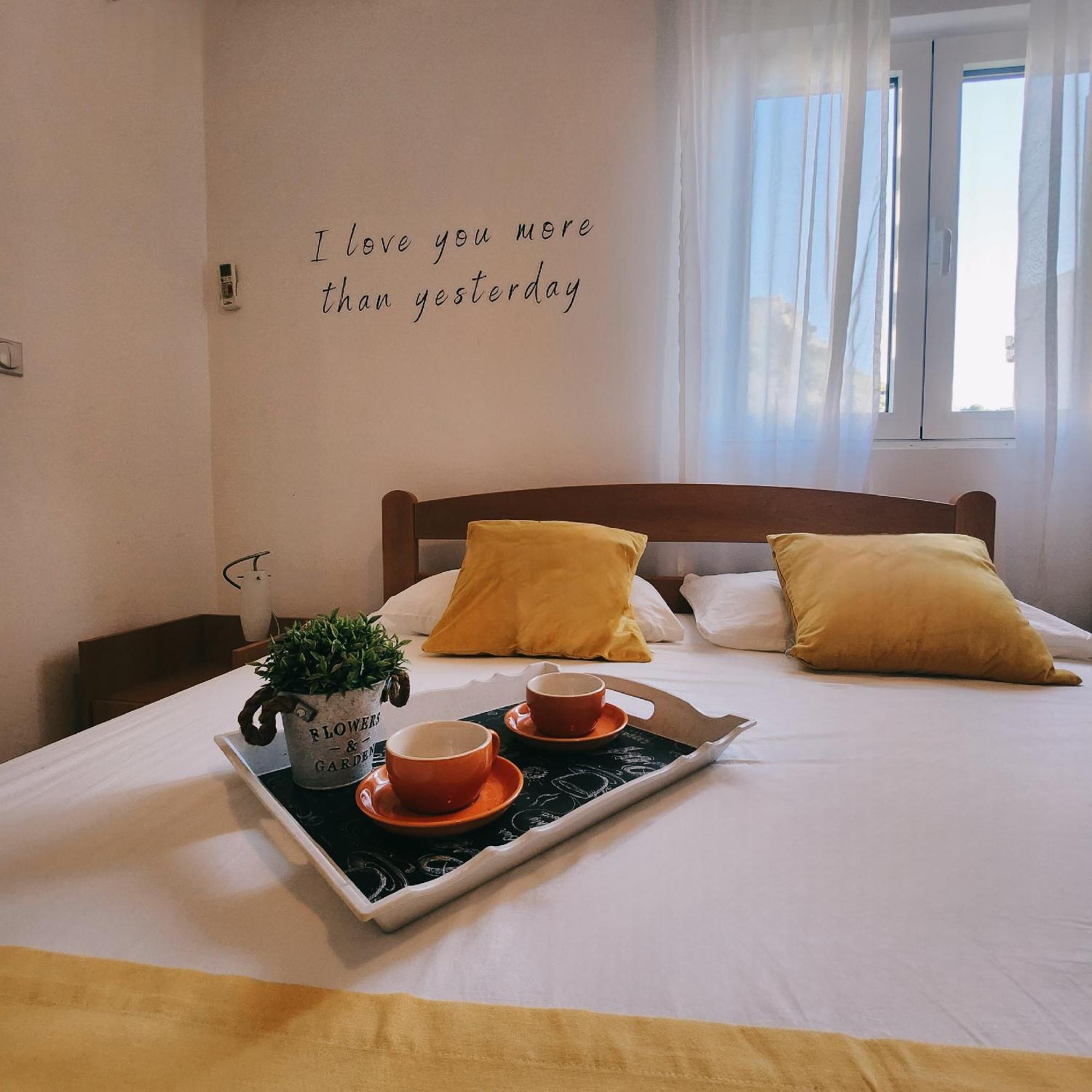 Bela Kuca Studio Apartments-Na Korak Do Mora-A Step To The Sea Rafajlovići Eksteriør bilde