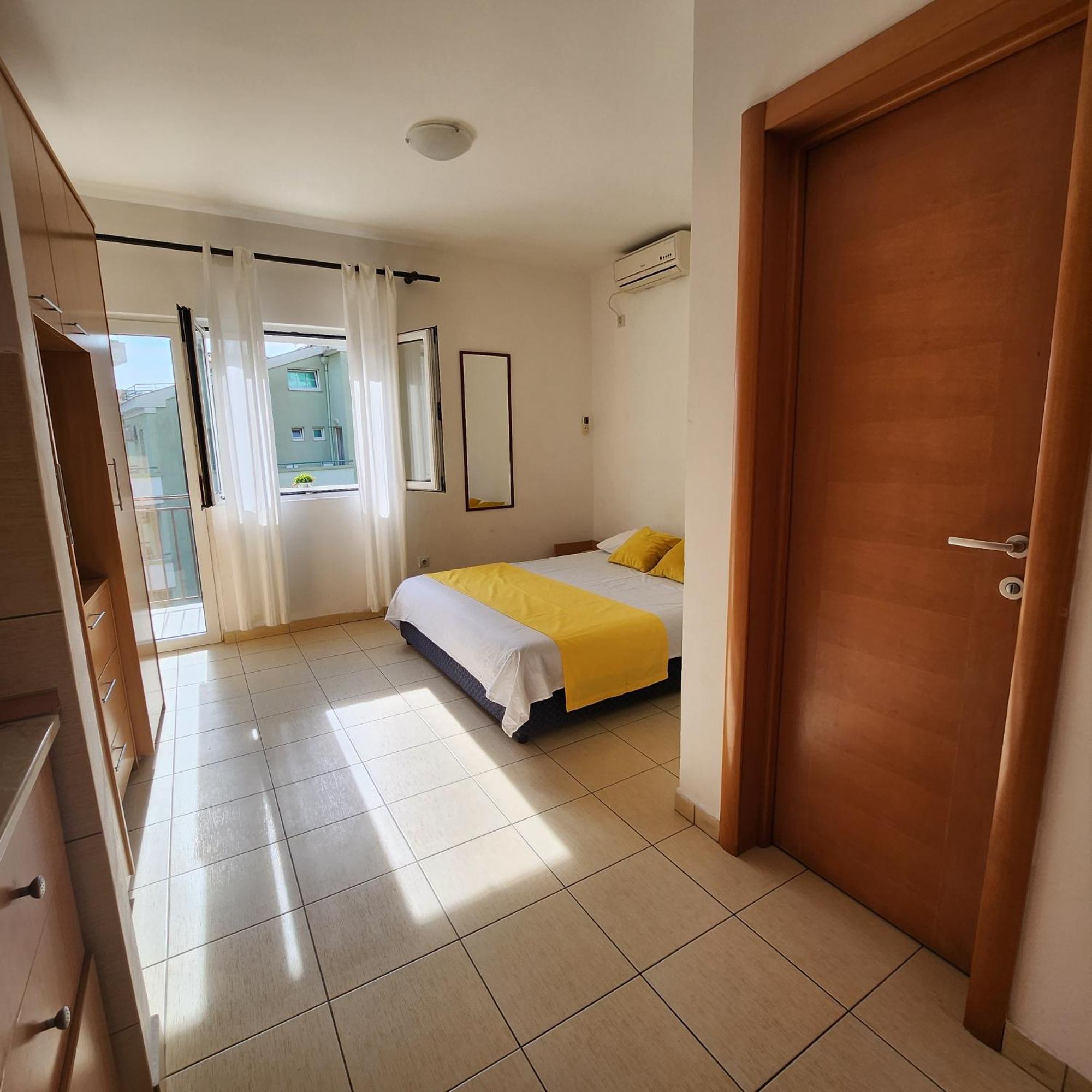 Bela Kuca Studio Apartments-Na Korak Do Mora-A Step To The Sea Rafajlovići Eksteriør bilde