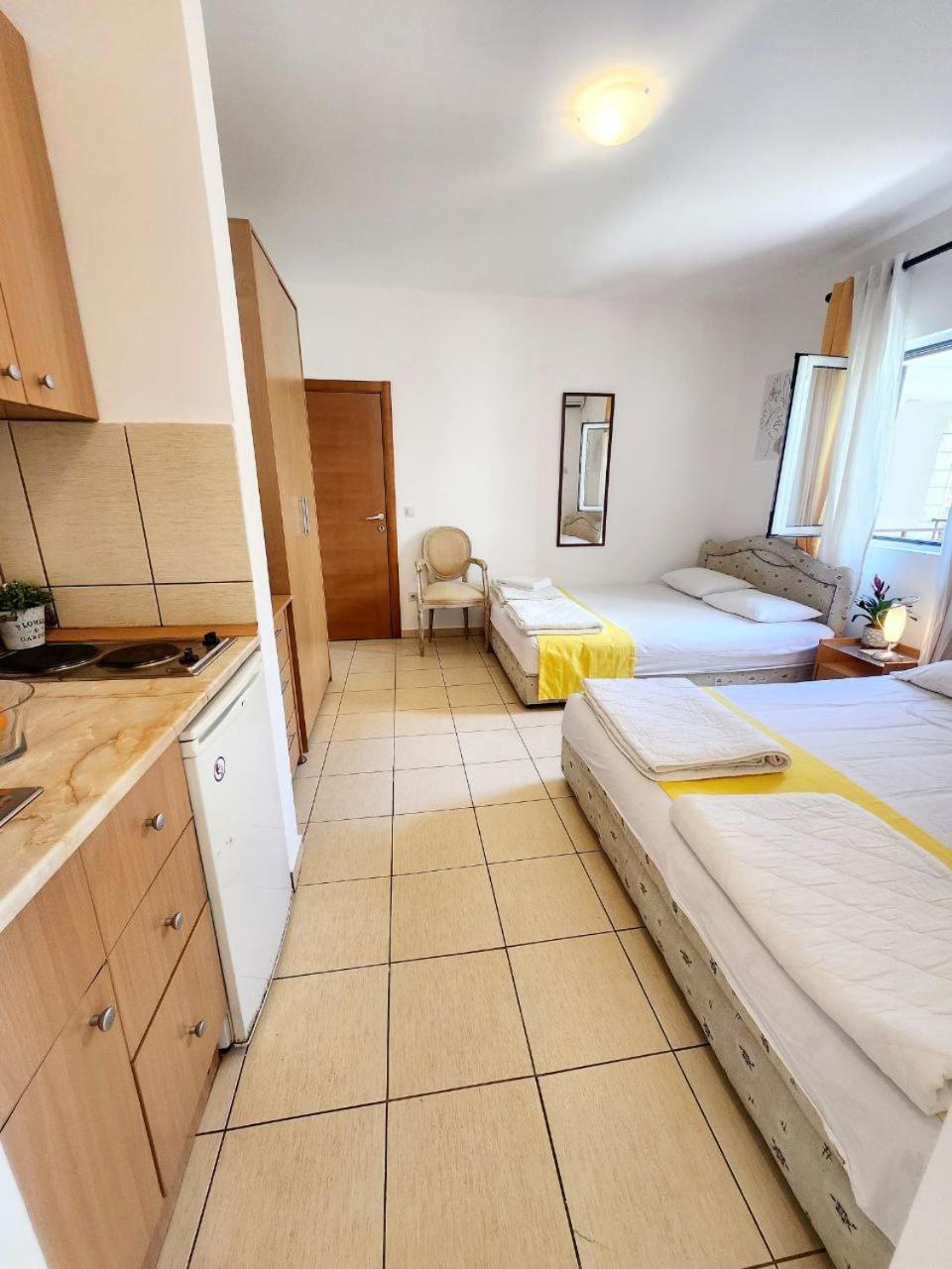 Bela Kuca Studio Apartments-Na Korak Do Mora-A Step To The Sea Rafajlovići Eksteriør bilde