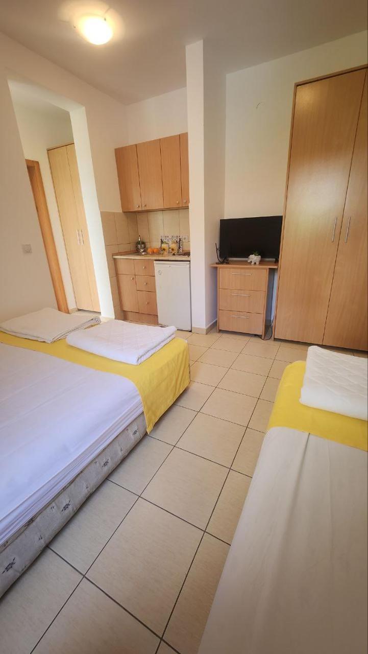 Bela Kuca Studio Apartments-Na Korak Do Mora-A Step To The Sea Rafajlovići Eksteriør bilde