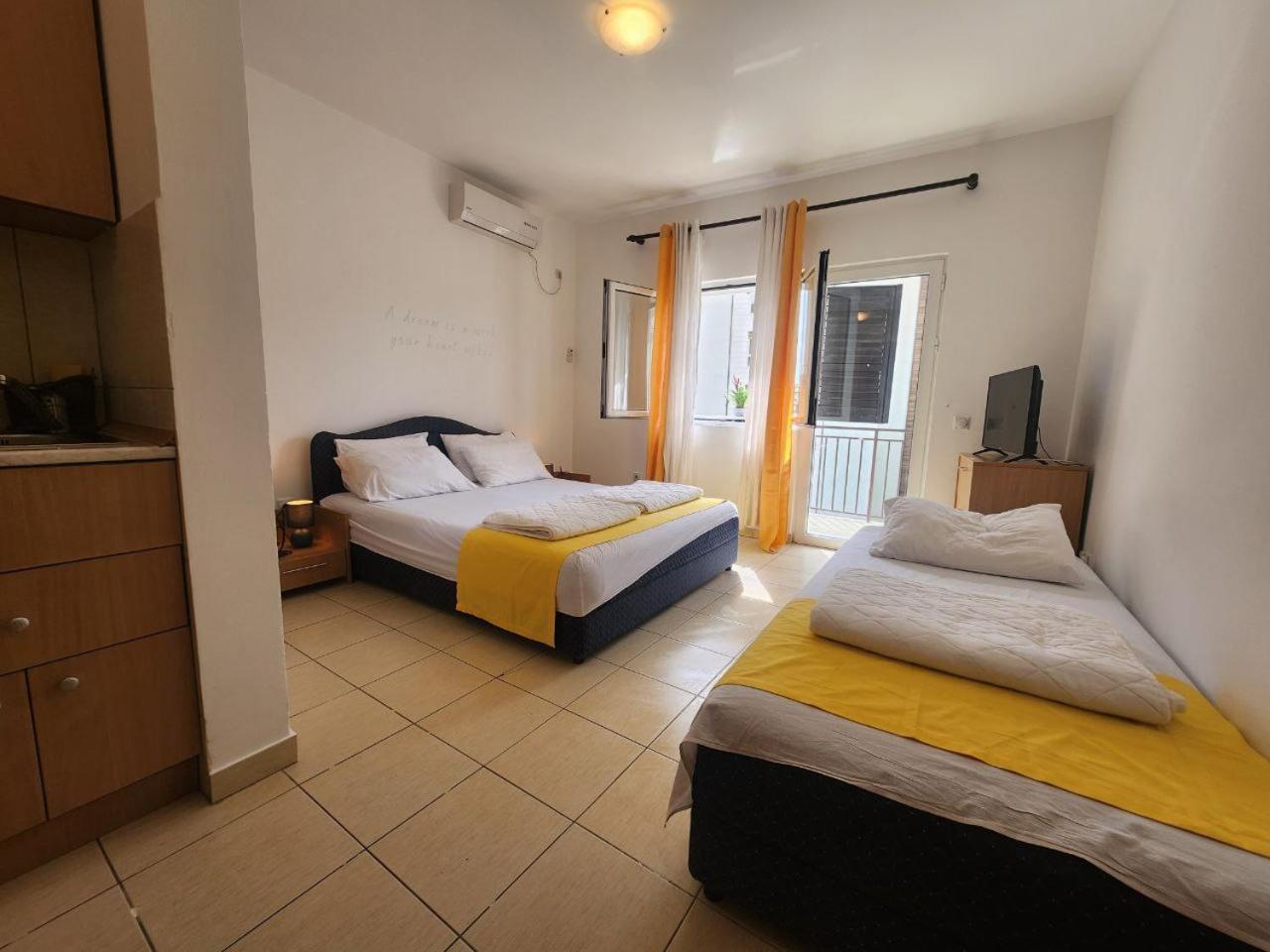 Bela Kuca Studio Apartments-Na Korak Do Mora-A Step To The Sea Rafajlovići Eksteriør bilde