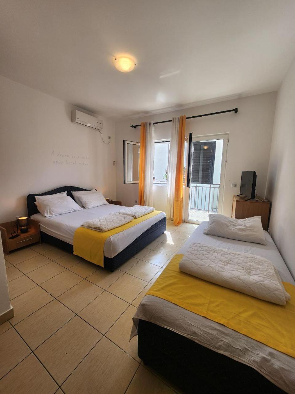 Bela Kuca Studio Apartments-Na Korak Do Mora-A Step To The Sea Rafajlovići Eksteriør bilde